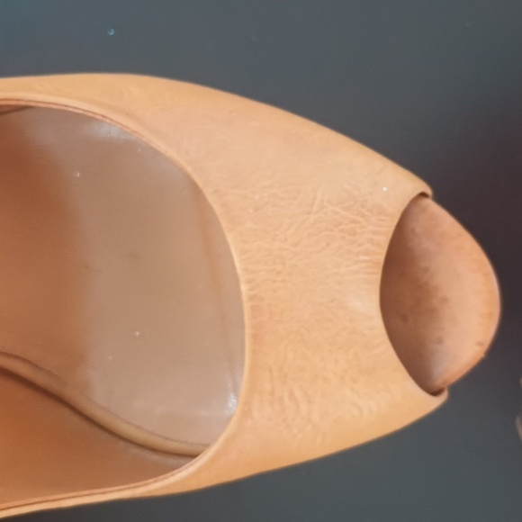 Gucci Tattoo Wedge shoes, Preloved - Picture 4 of 15